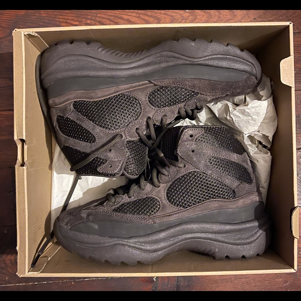 Yeezy desert boot oil colorway